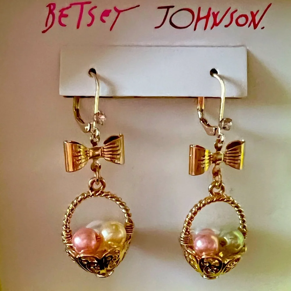 New Betsey Johnson Egg Basket Earrings - Picture 4 of 8